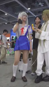 【xxn-318】超短制服小姐姐..透明肉丝..路人视角直接露内裤