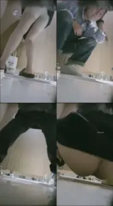 酒吧女厕后拍学妹尿尿两个喝高呕吐学妹