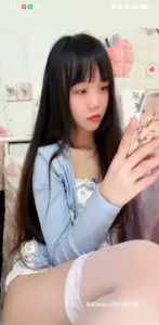 -气质模特-【盯裆猫】长腿丝袜-蜡烛滴逼-道具自慰-流白浆!