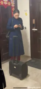 窗外偷拍多位空姐宿舍日常洗澡换衣服