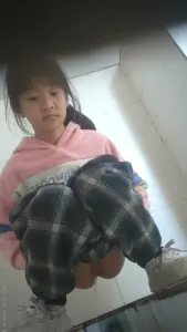 稀缺厕拍第11部 19/39