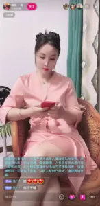✅抖音 瑜伽一澜 高贵气质御姐 丝袜高跟 露点 裸舞 骚B特写