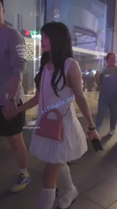 (BC-AA-492)通透白裙美女似乎没穿内衣..透心凉CD微透白内