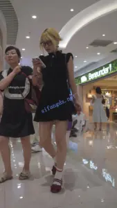 (BC-AA-484)美妆店CD金发小姐姐..弯腰无痕内贴镜头湿了还露毛