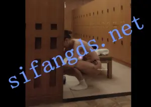 【温泉篇】侧脸酷似杨幂的美女身材太好了还有俄罗斯美女