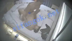 ⏪酒店偷拍⏩超敏感小美被男友狠狠冲刺操逼